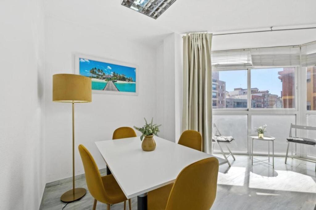 Posezení v ubytování Apartamento luminoso cuarteles by greensol homes