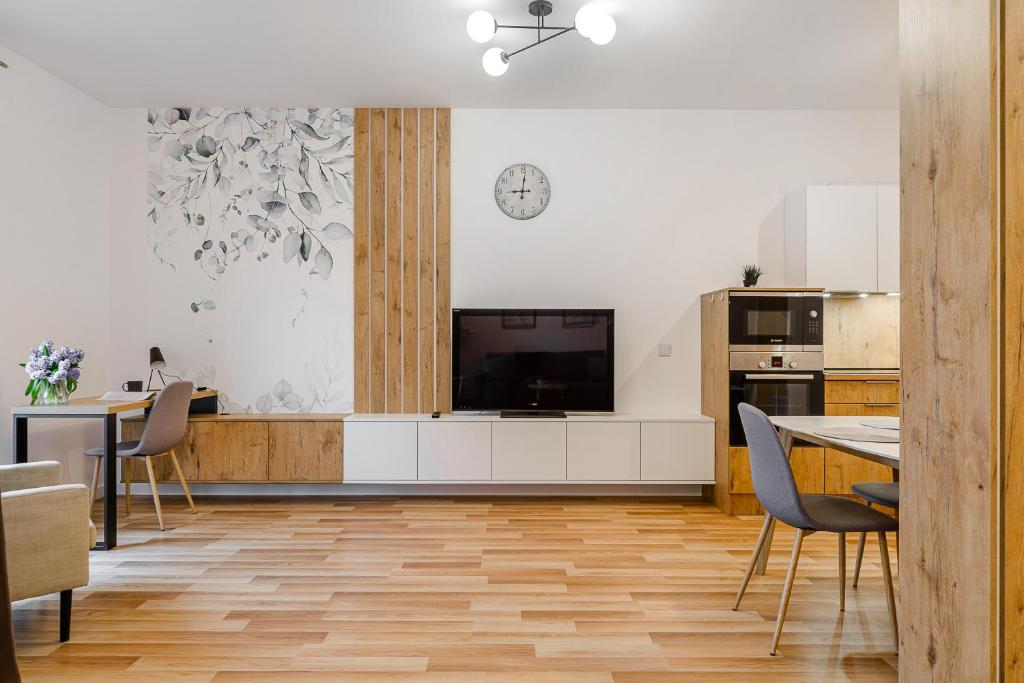 Kuchyňa alebo kuchynka v ubytovaní 19 Dzielnica Kolejowa P&O Serviced Apartments