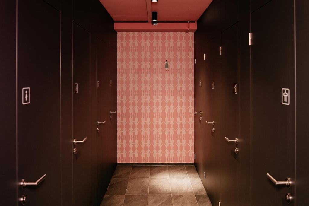 Capsule Hotel - Lucerne Old Town - Resim 16