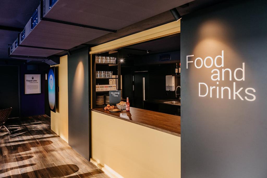 Capsule Hotel - Lucerne Old Town - Resim 17