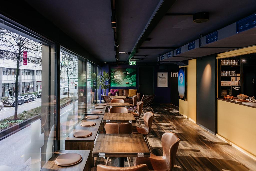 Capsule Hotel - Lucerne Old Town - Resim 19