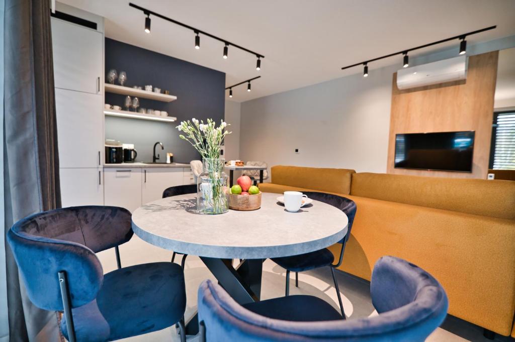 Aparthotel Laguna Beskidów - Superior Family Room