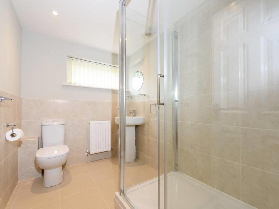 Vauxhall Apartments - Luxe Appartement Met één Slaapkamer Met Uitzicht Op De Stad