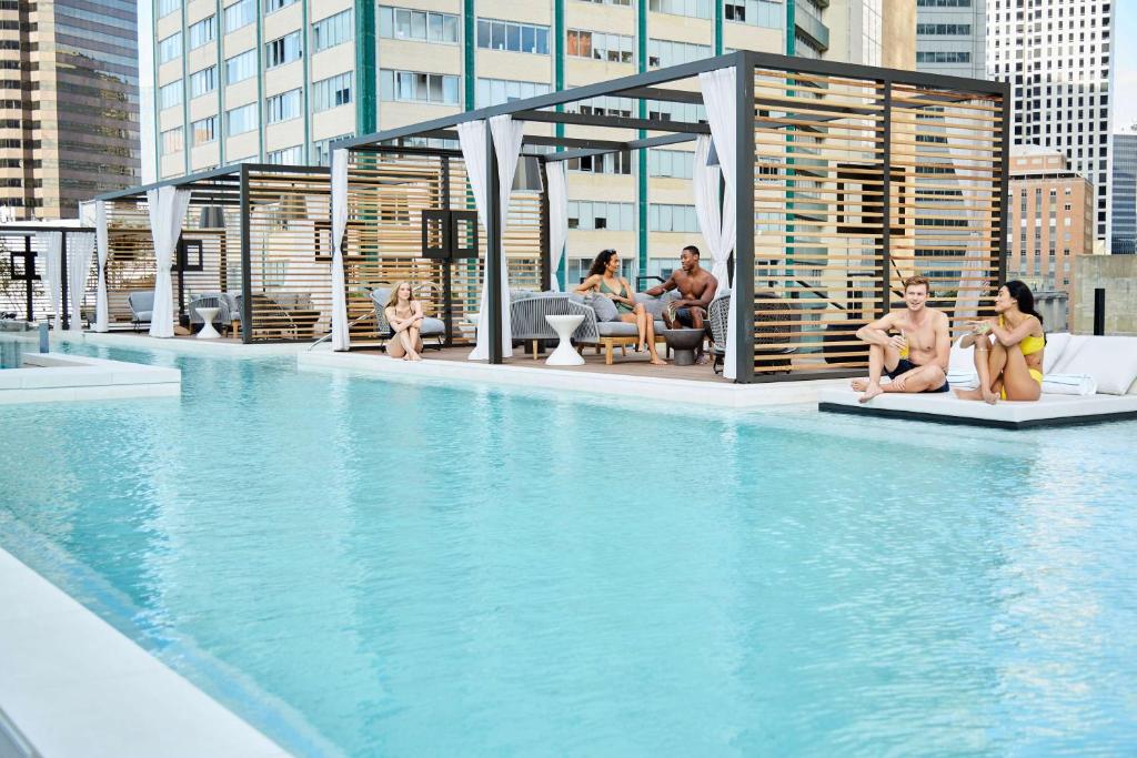 Hosté ubytování Thompson Dallas, by Hyatt