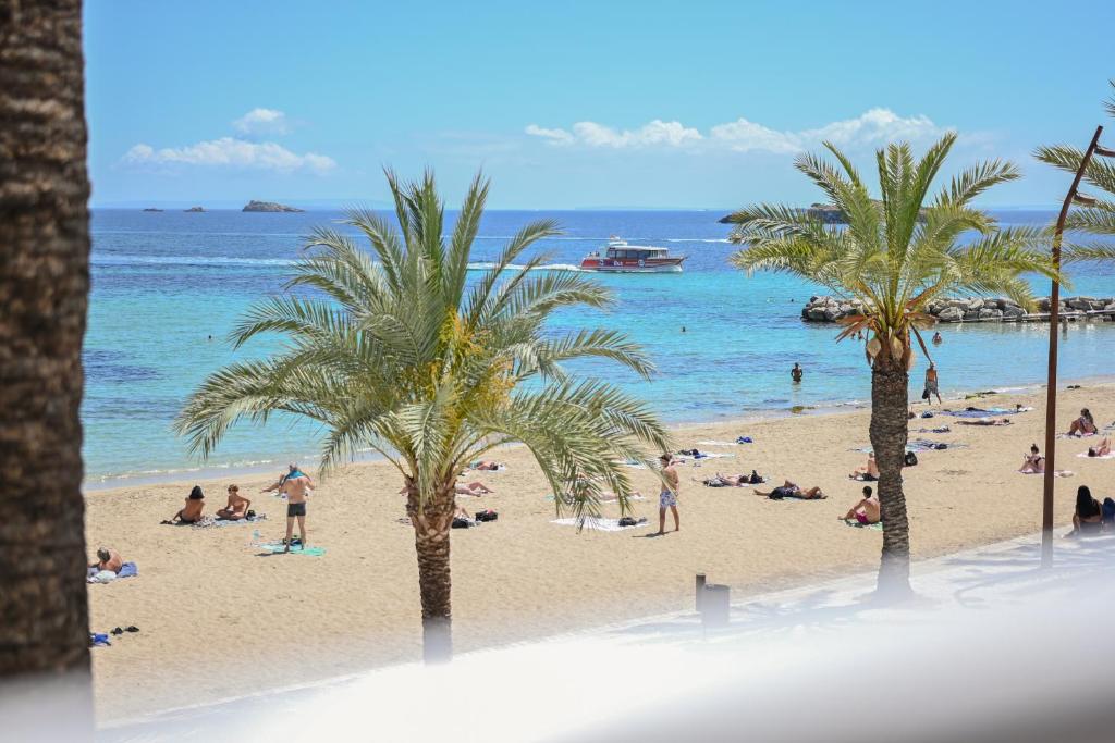 Hotel Figueretes photo
