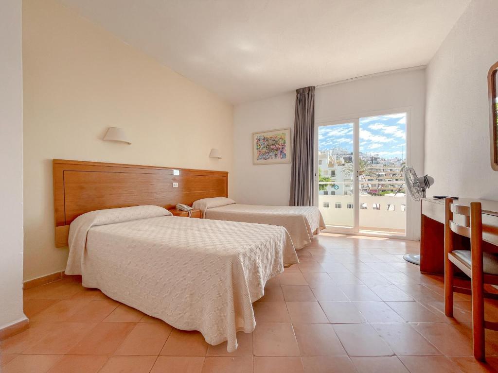 Hotel Figueretes photo