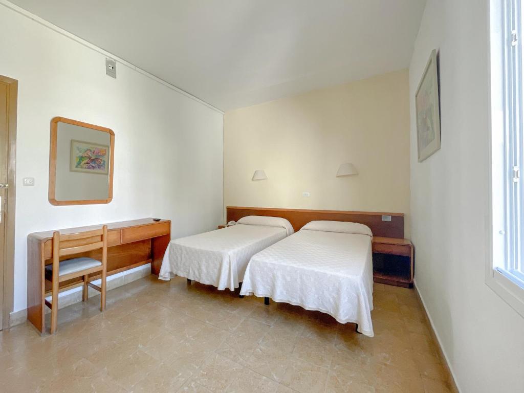 Hotel Figueretes photo