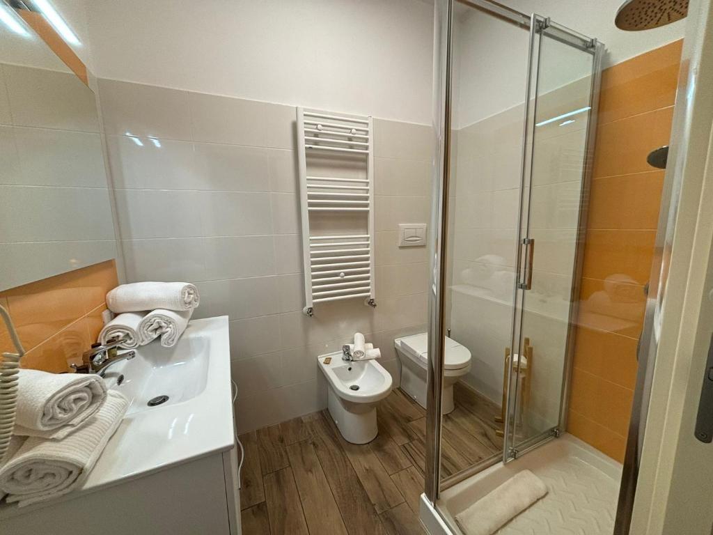 Koupelna v ubytování Airuno Rooms