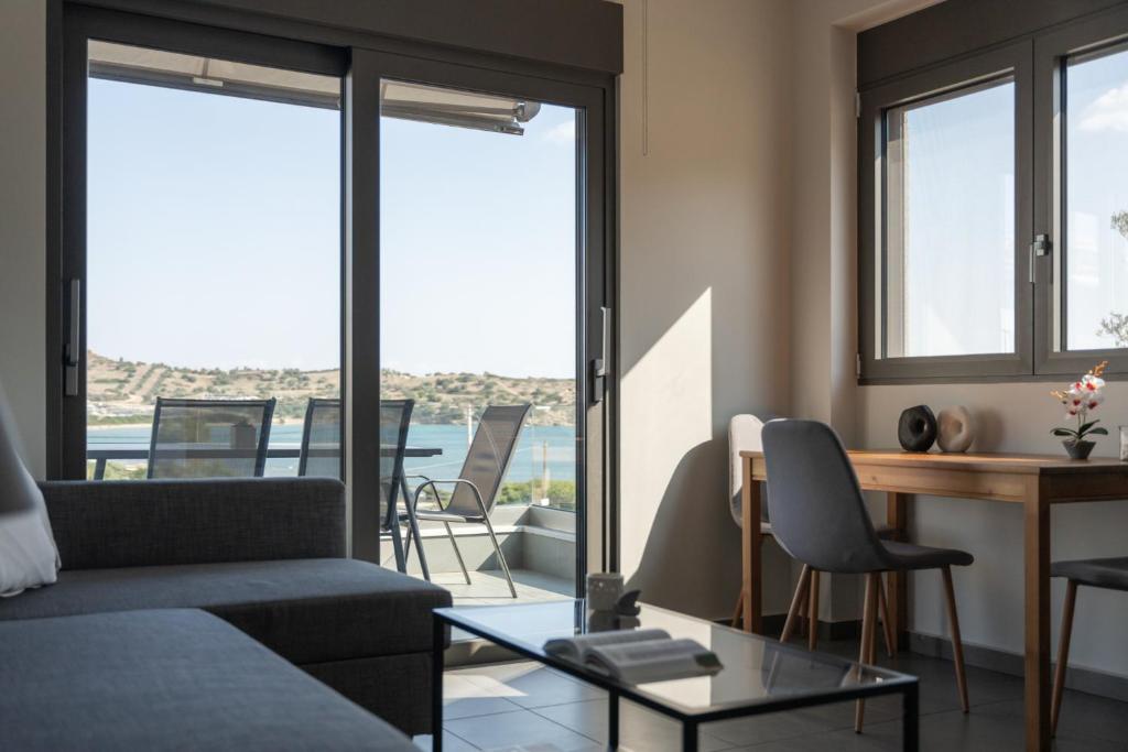 Balkón nebo terasa v ubytování Cape Sea View Residence at Sounio