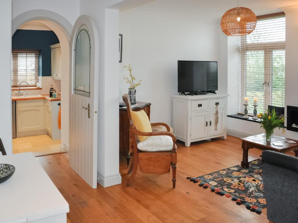 Apartment 2 - Rosewarne Manor