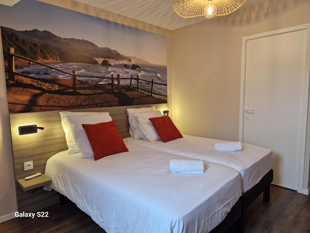 Postel nebo postele na pokoji v ubytování Hotel Eisenhower