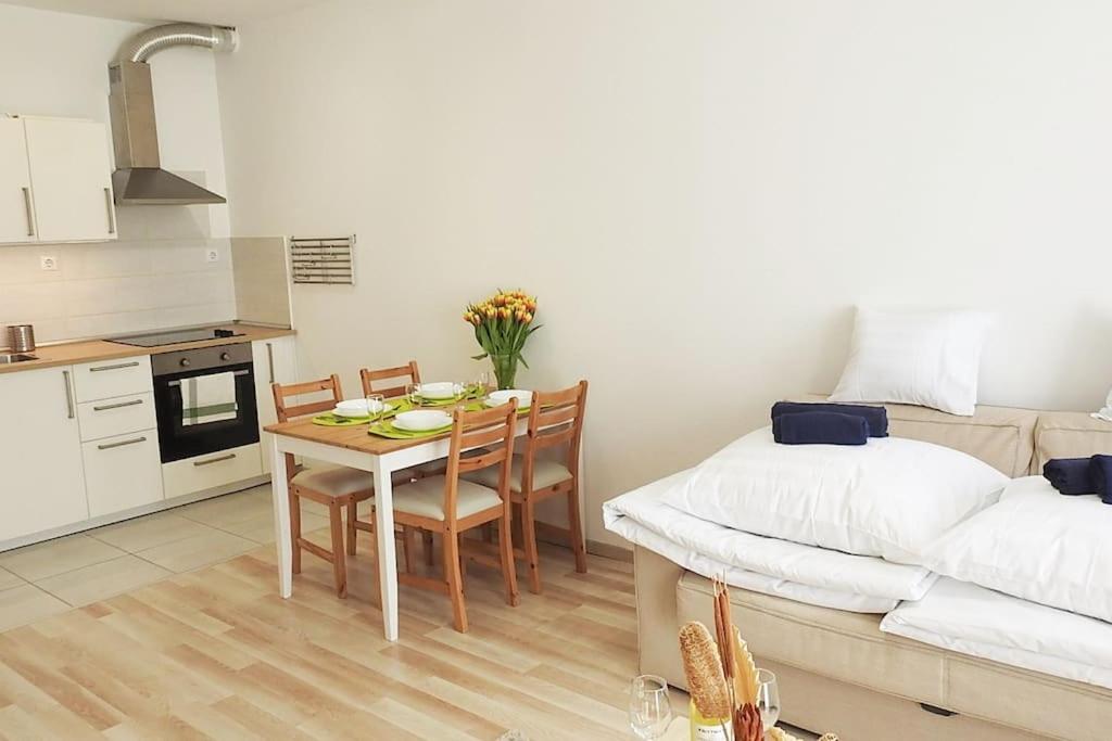 Lux Cordia Apartment with free parking 1141 Budapest, Cordia Thermal Zugló 2 Lakópark Budapest, Egressy út 113/HI, 1141. kép - 1