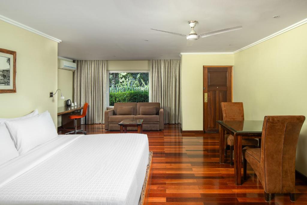 Postel nebo postele na pokoji v ubytování Fairview Hotel Nairobi