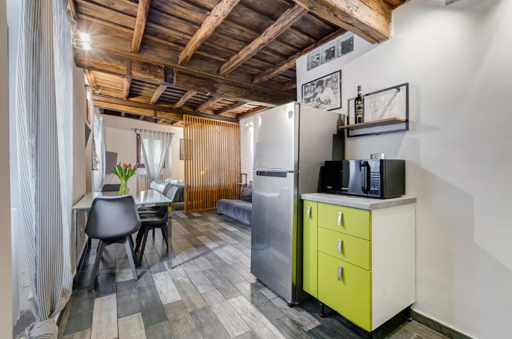 Kuchyňa alebo kuchynka v ubytovaní Chiavari Apartment