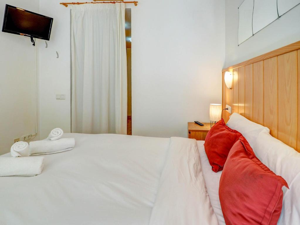Posteľ alebo postele v izbe v ubytovaní Bonaire Apartment by Hello Homes Sitges