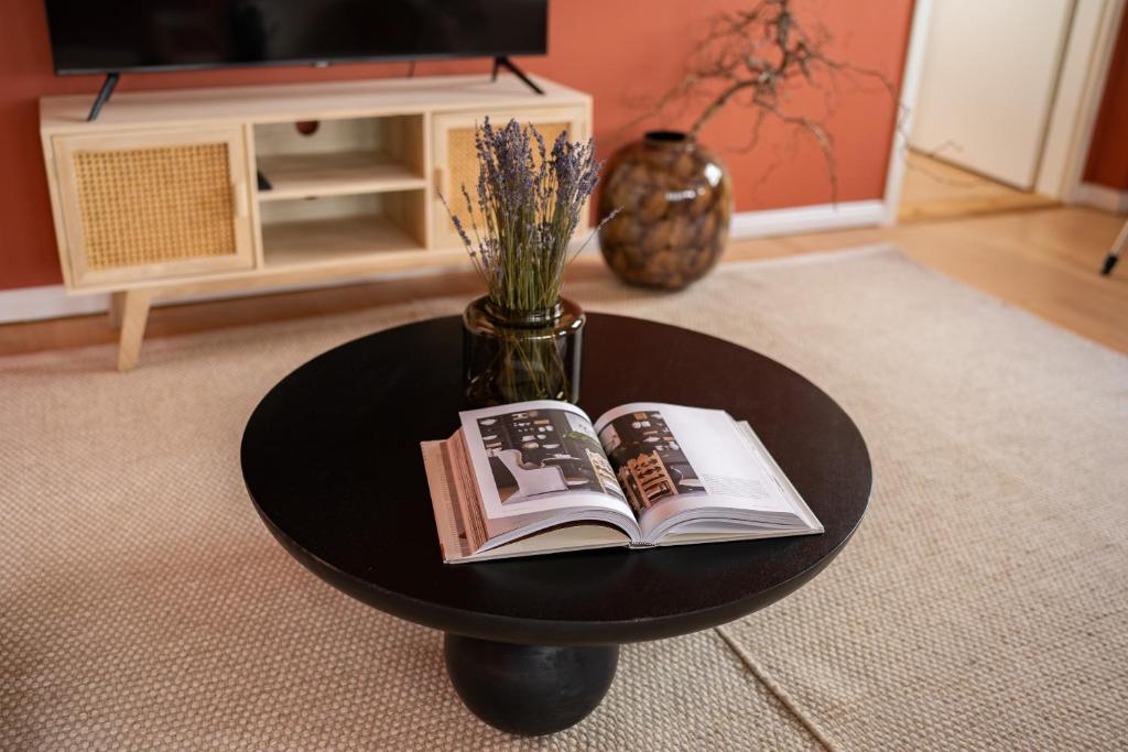 The Charming by Curt Suites - Resim 19