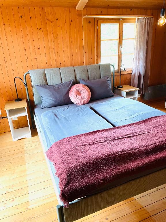 Postel nebo postele na pokoji v ubytování Lovely & great equipped wooden Alp Chalet flat