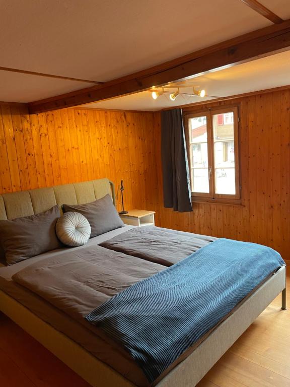 Postel nebo postele na pokoji v ubytování Lovely & great equipped wooden Alp Chalet flat