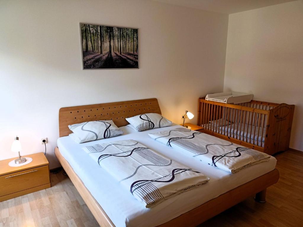 Postel nebo postele na pokoji v ubytování Apartment Schmidt by Interhome