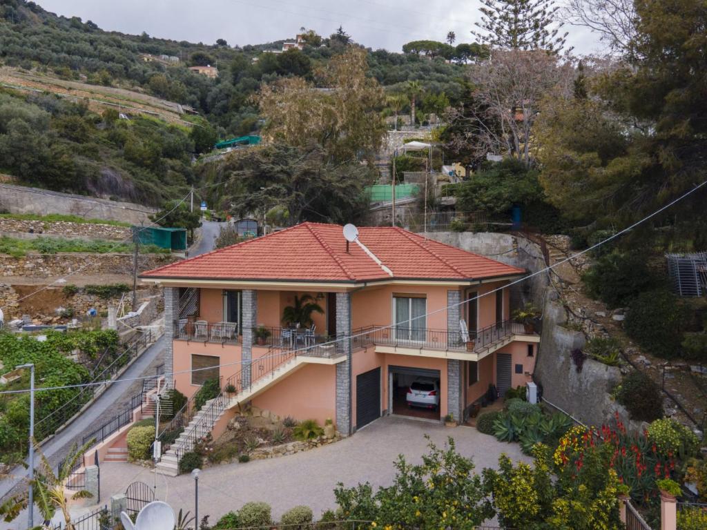The building in which the holiday home is located