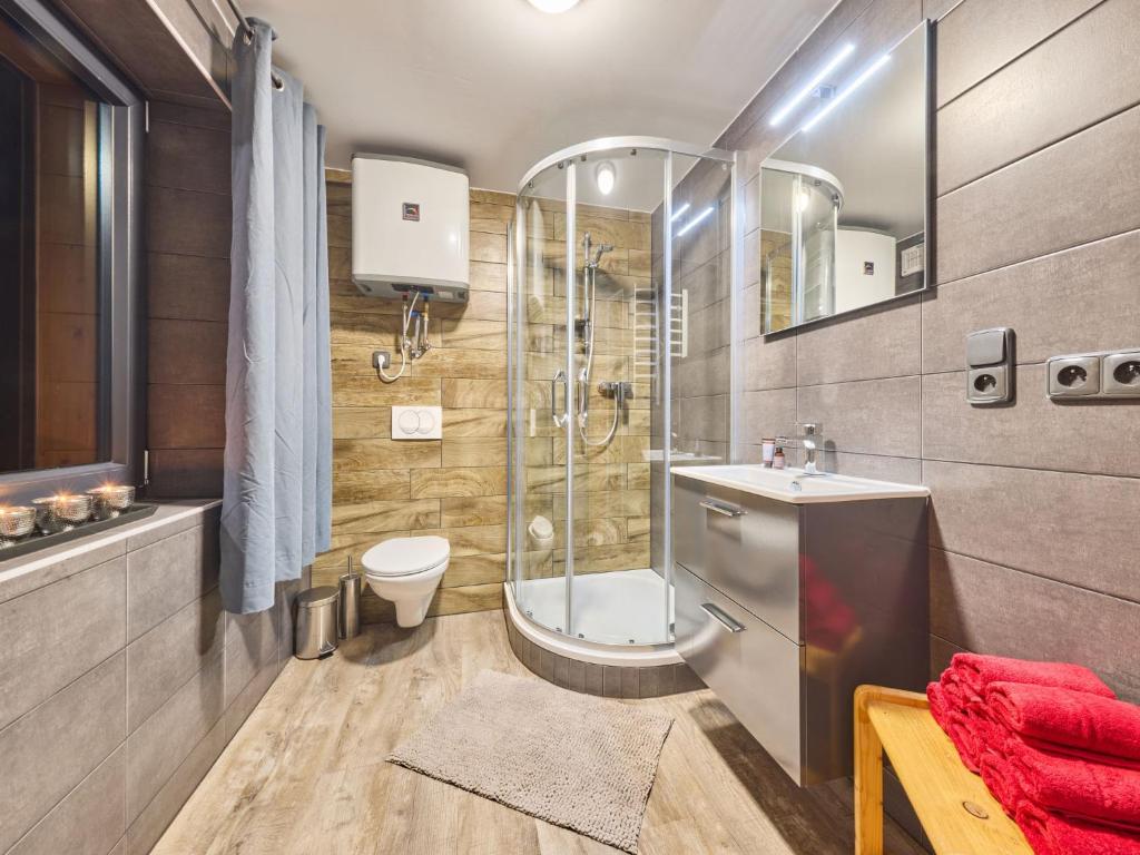 Koupelna v ubytování Studio Lesní plovárna by Interhome