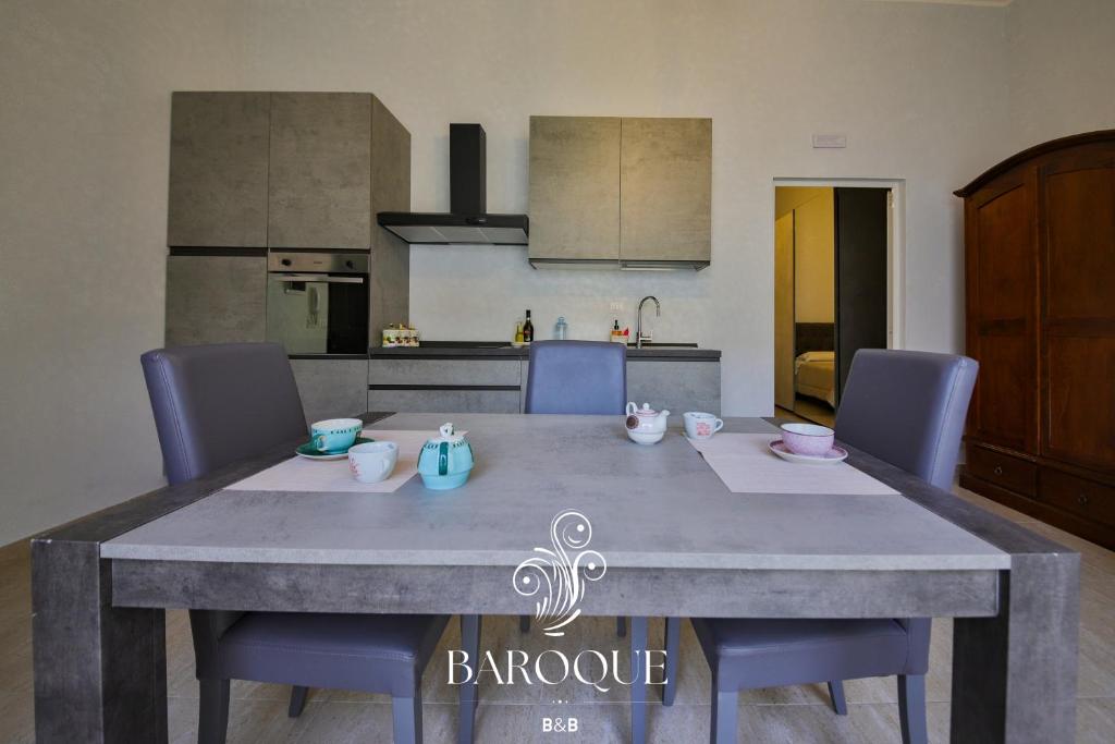 Kuchyň nebo kuchyňský kout v ubytování Baroque B&B