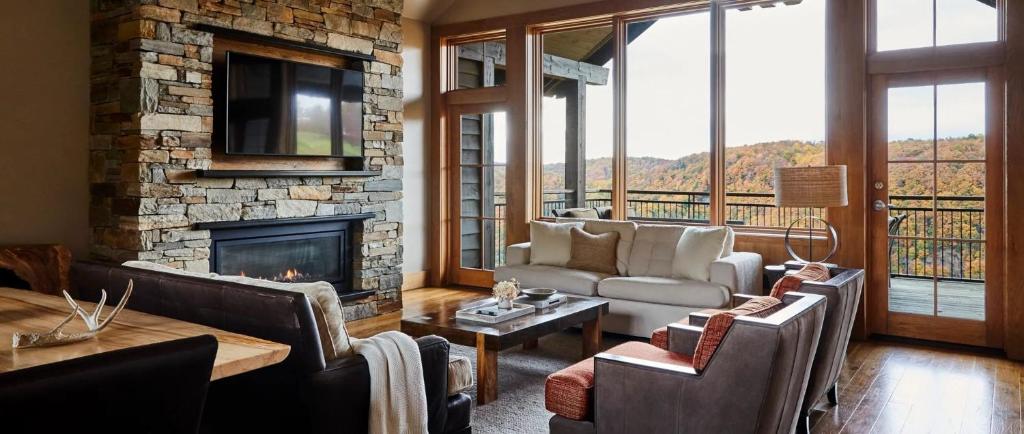 The Lodge at Primland, Auberge Collection - Suite Lit King-Size Avec Balcon