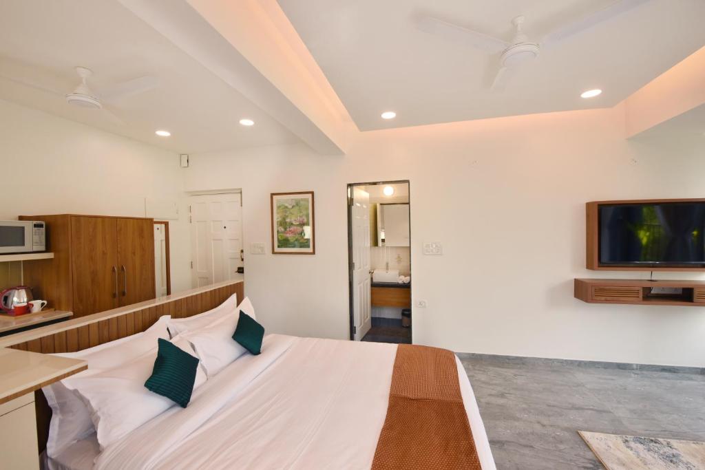 Kuchyň nebo kuchyňský kout v ubytování Lembranca Studios & Suites Near Famous FLOATING CASINOS of Goa