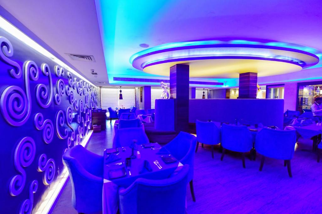 Restaurace v ubytování Swosti Grand Bhubaneswar
