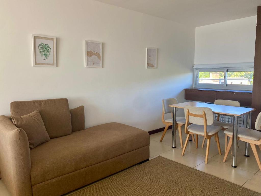Monoambiente 411, Dos Orillas, Colonia - Estudio Con Vista Al Lago