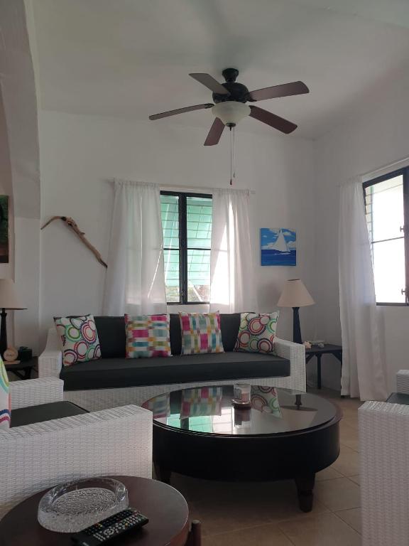 Posezení v ubytování Coralito Bay Suites & Villas