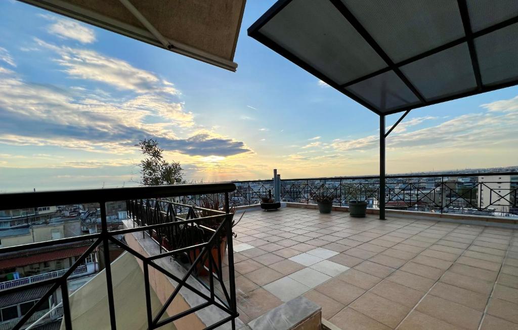 180° ROOFTOP VIEW - 18