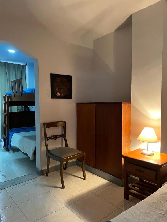 Hotel Armenia Centro - 带有私人浴室的四倍房间