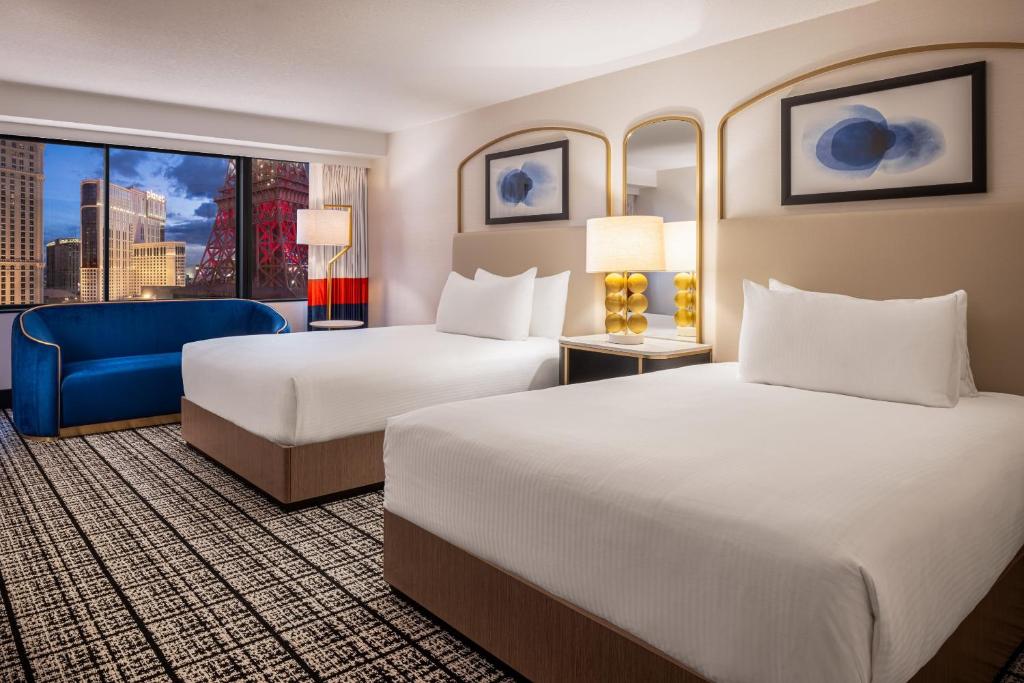 Voodi või voodid majutusasutuse Paris Las Vegas Hotel & Casino toas