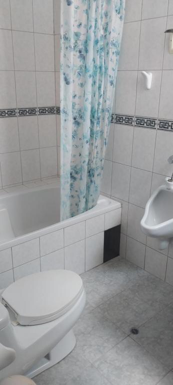 Koupelna v ubytování HOSTAL JOYA ANDINA