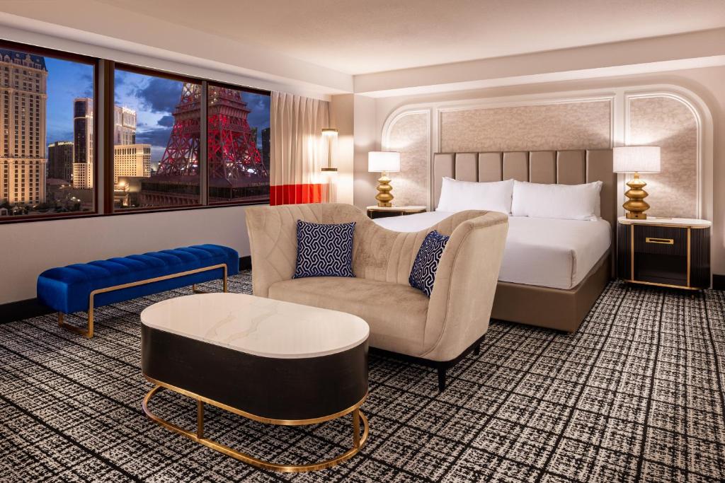 Voodi või voodid majutusasutuse Paris Las Vegas Hotel & Casino toas