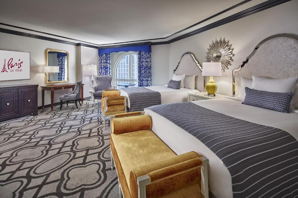 Voodi või voodid majutusasutuse Paris Las Vegas Hotel & Casino toas