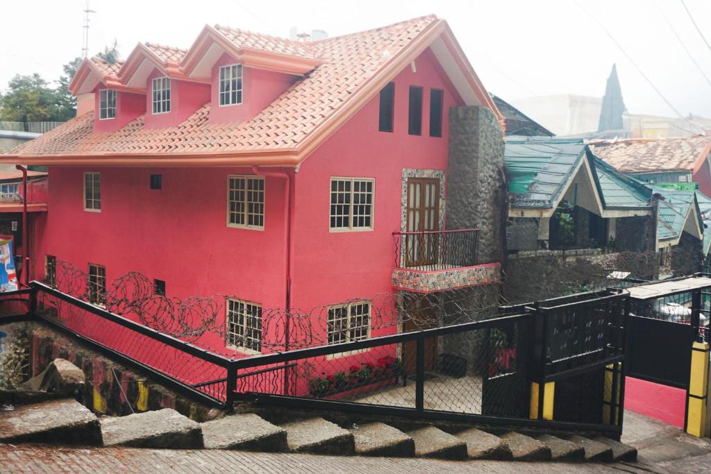 Cozy Baguio House – Outlook Drive (DOT accredited)