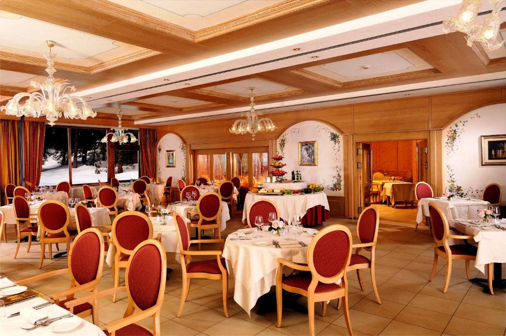 Restaurace v ubytování Carlo Magno Hotel Spa Resort