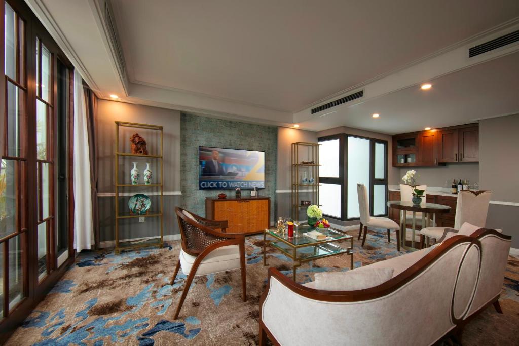 Suite O'Presidential Nhìn Ra Hồ Nước