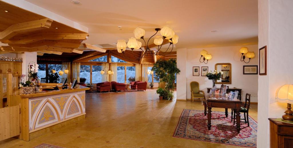 Posezení v ubytování Carlo Magno Hotel Spa Resort