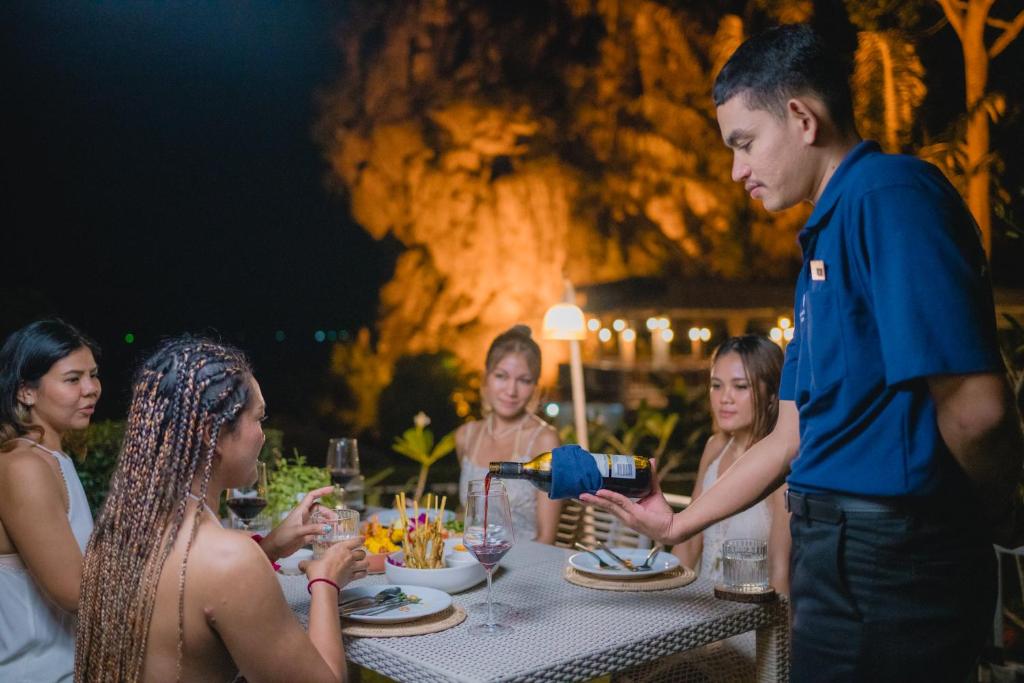 Hosté ubytování Railay Phutawan Resort