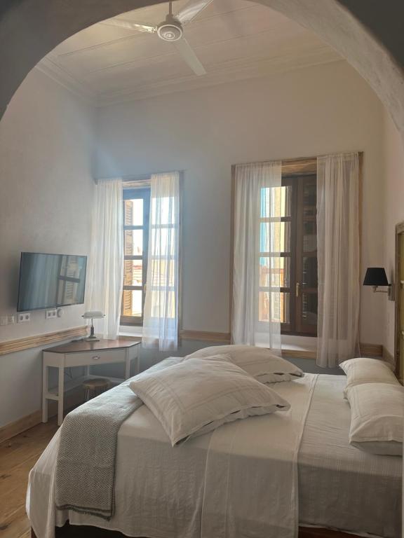 Castellorizon Pensione - Deluxe Vierpersoonskamer