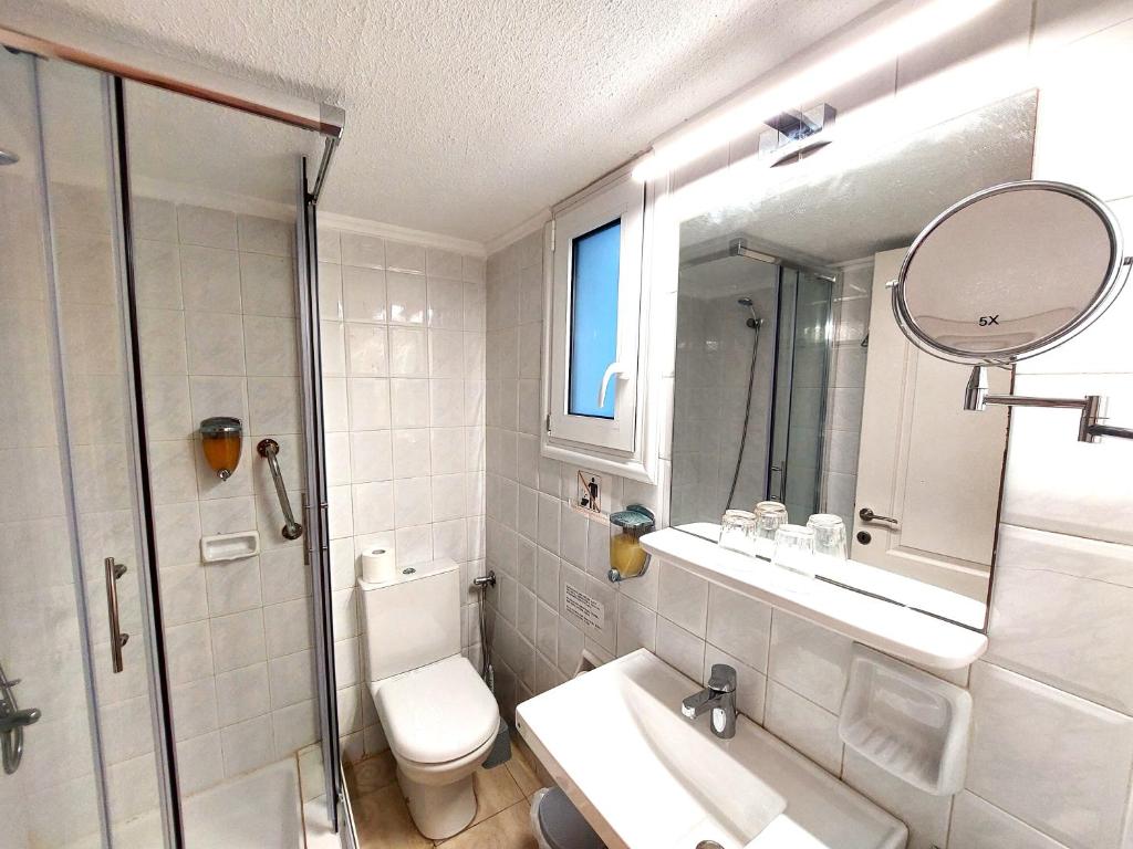 Seafront Studios and Apartments - 6