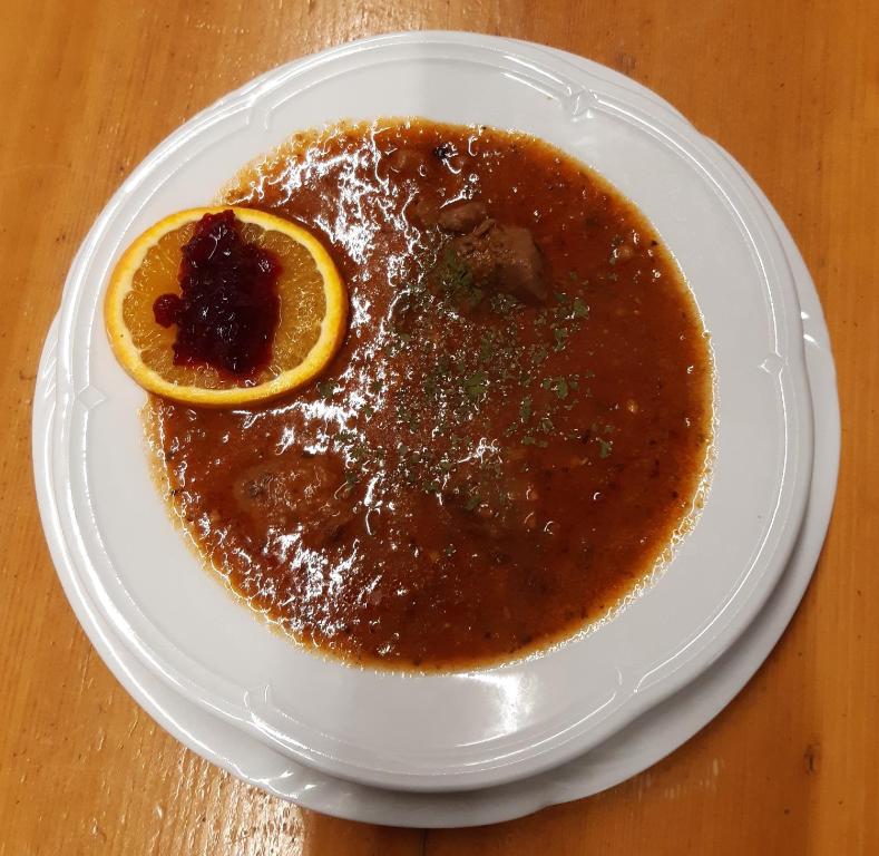 Jídlo v penzionu nebo okolí