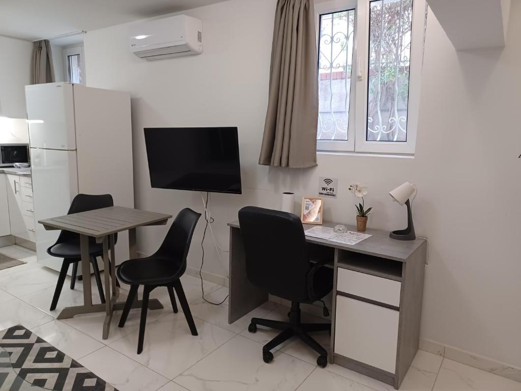 Paleo Faliro Gardenbay - Apartamento De Una Habitación
