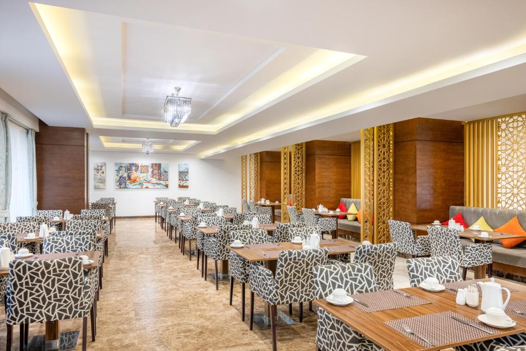 Restaurace v ubytování Blue Coral Hotel
