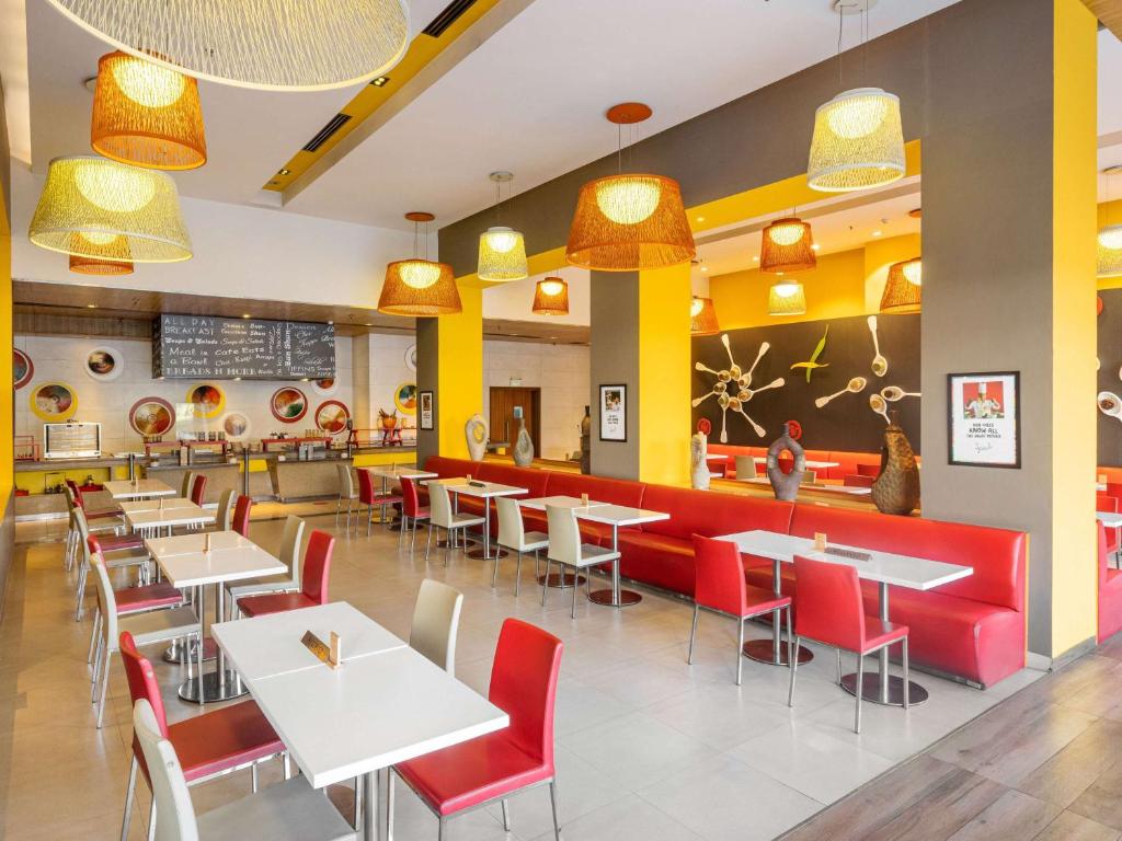Restaurace v ubytování ibis Nashik - An Accor Brand