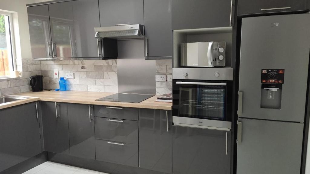 Kuchyň nebo kuchyňský kout v ubytování Studio with Private Kitchen