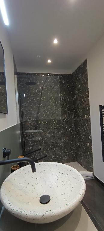 Koupelna v ubytování Residenza Donnafugata B&B